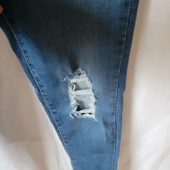 Levi's Medium Wash Distressed High Rise Mile High Classic Skinny Jeans Size 26 - Picture 5 of 12
